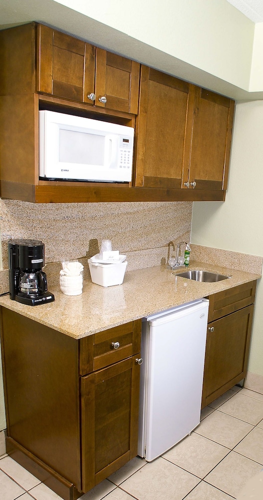 Deluxe Room, 2 Double Beds, Kitchenette, Ocean View - Photo 6