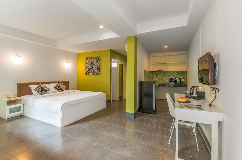 Family Room, 2 Bedrooms, City View photo 1