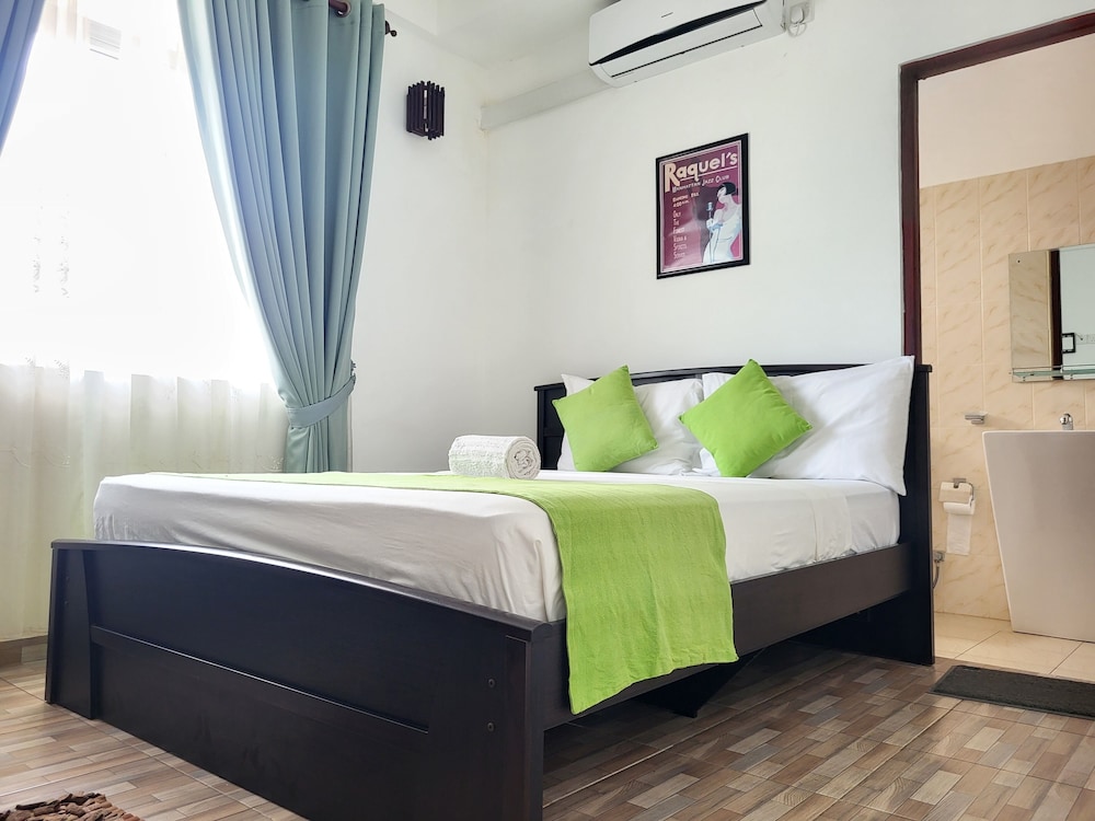 Standard Double Room - Photo 12