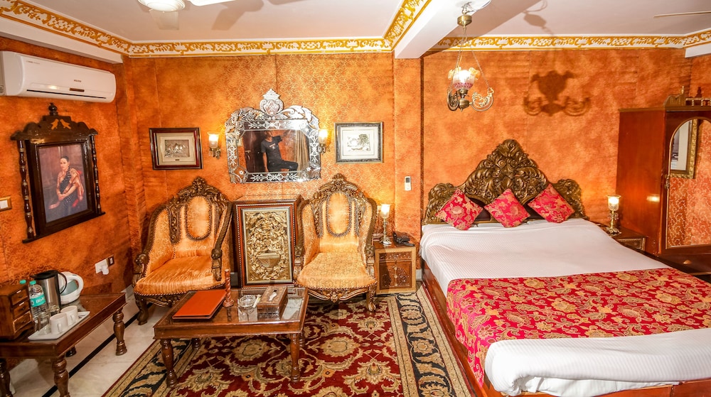 Deluxe Room - Photo 6