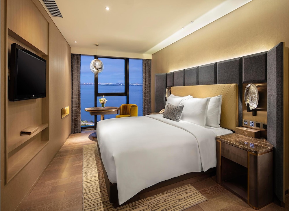 Premium Sea View Family Room photo 1