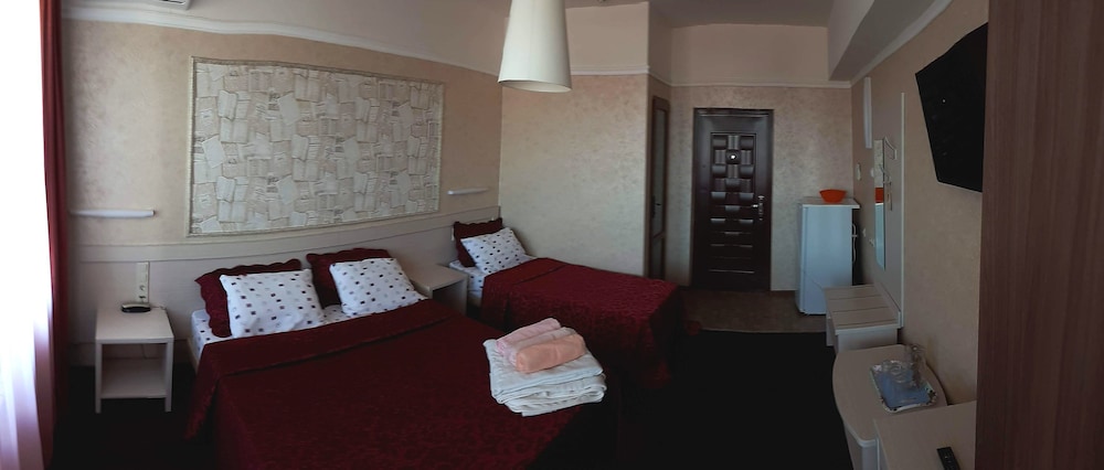 Classic Triple Room, 1 Bedroom photo 2