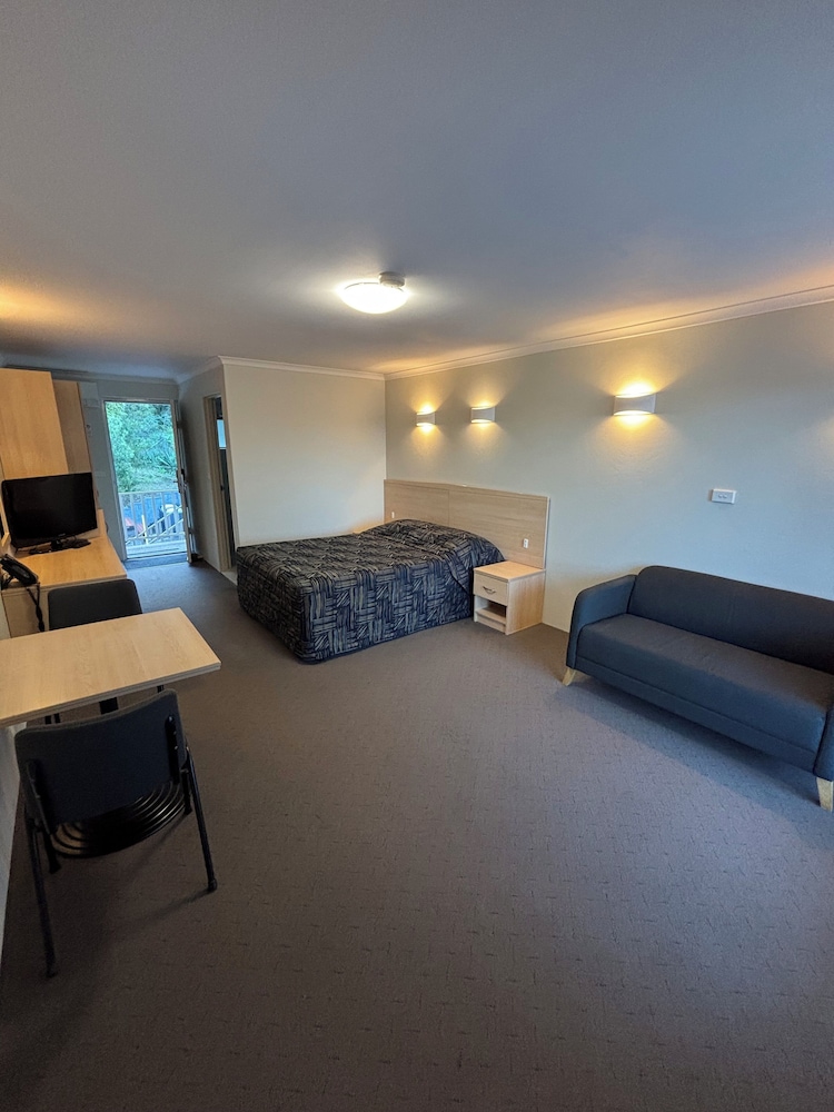 Executive Room - Photo 1