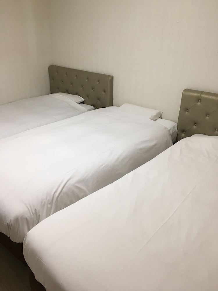 Triple Room, 3 Twin Beds photo 2