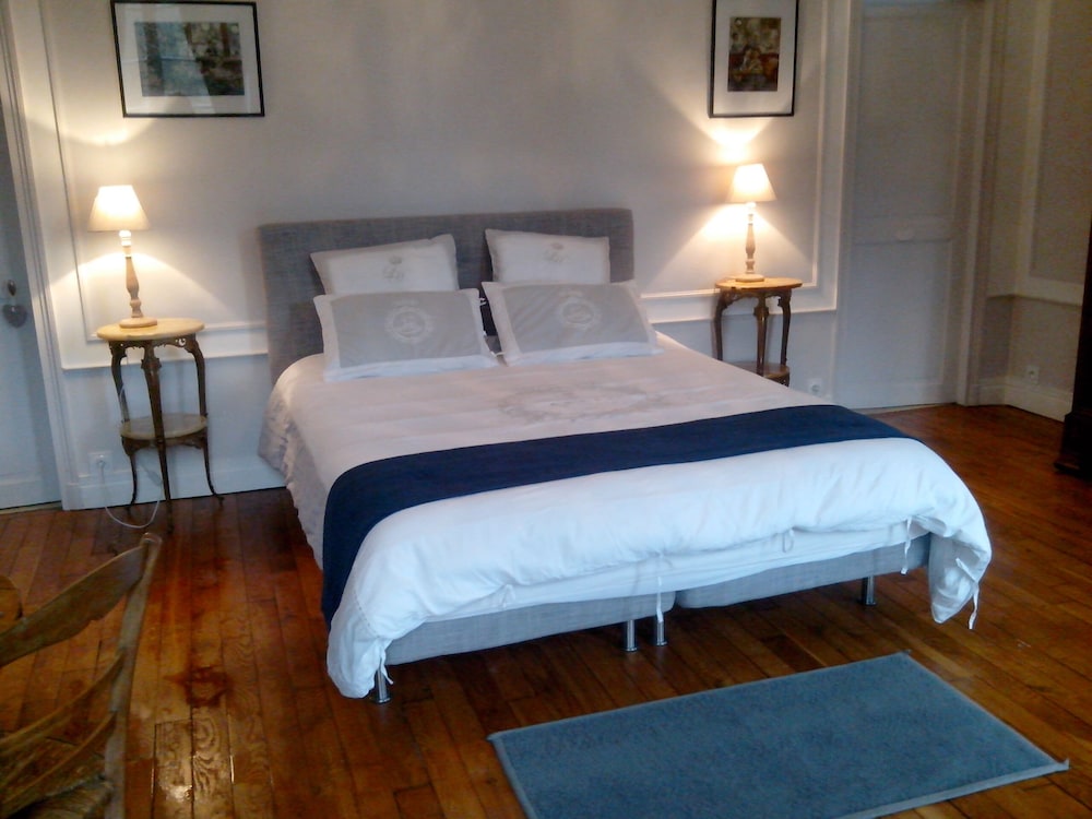 Family Suite, Private Bathroom