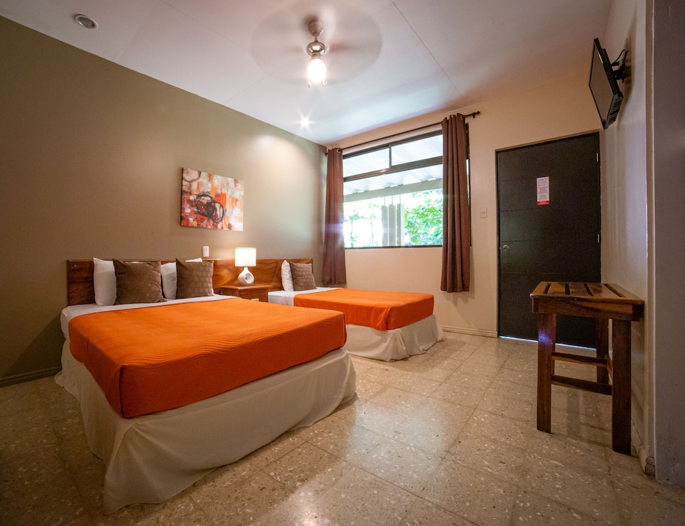 Quadruple Premium Room photo 3