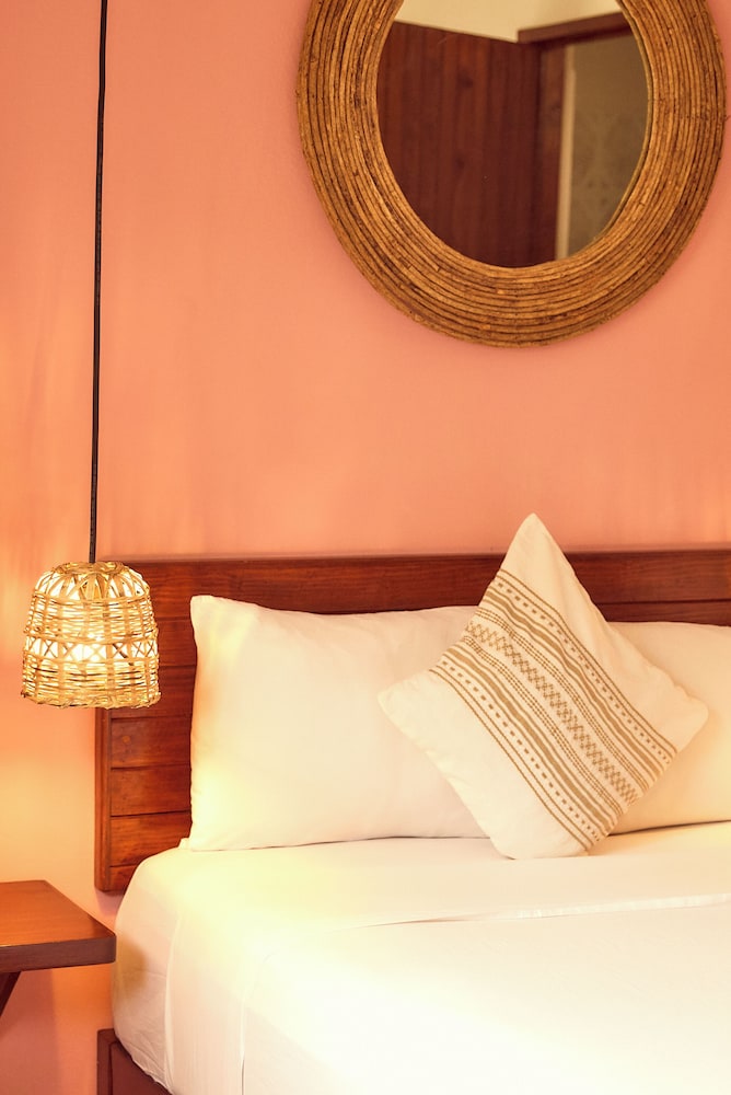 Basic Double Room, 1 Double Bed - Photo 4
