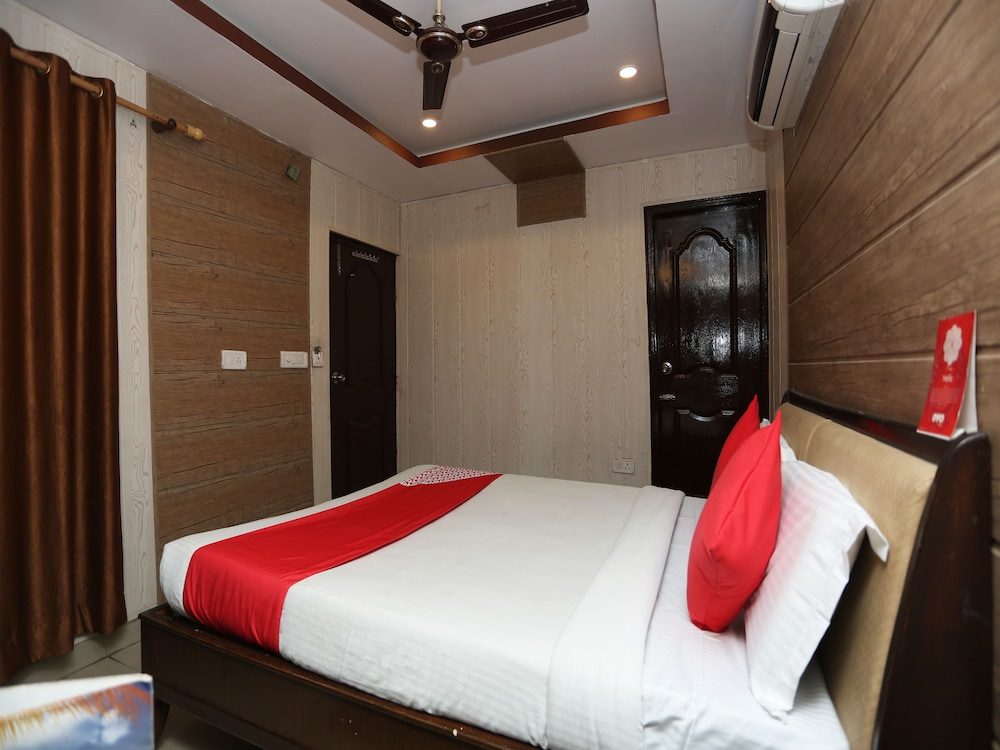 Deluxe Double Or Twin Room, 1 Queen Bed photo 3
