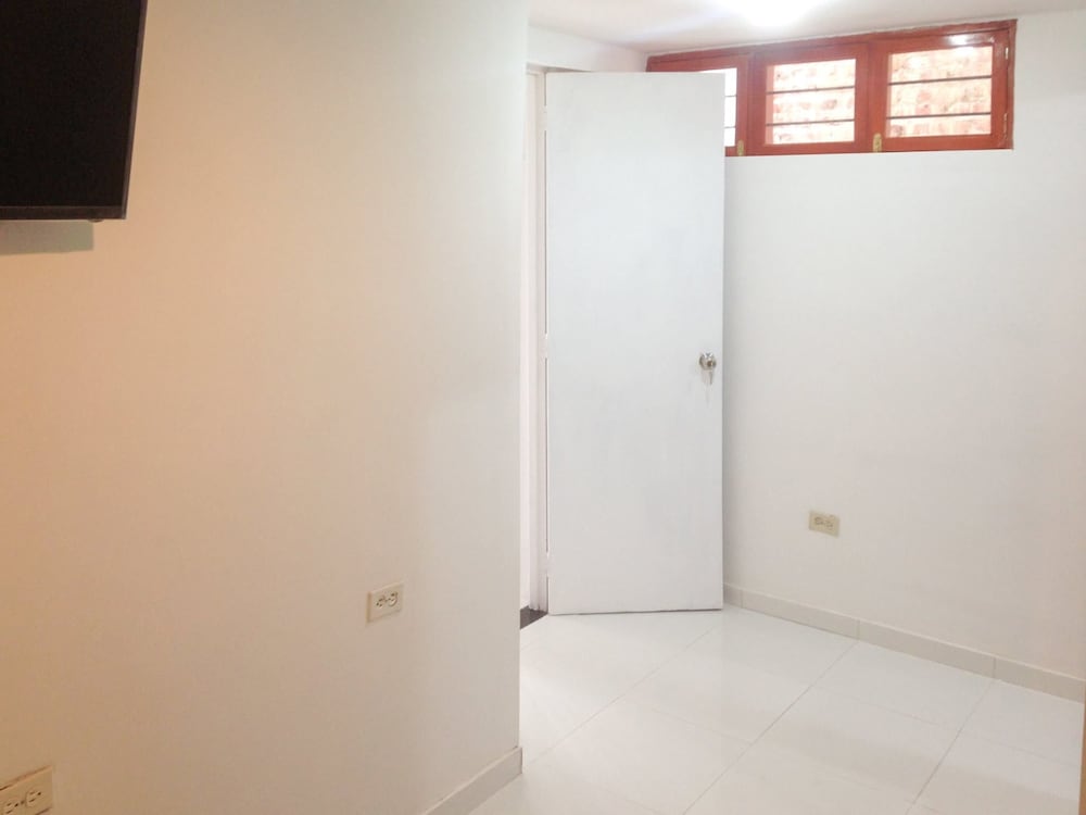 Family Room, Kitchenette (1 Double, 1 Single And 1 Bunk Bed) photo 1
