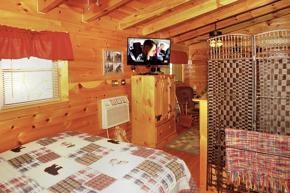 Cabin, 2 Bedrooms photo 3