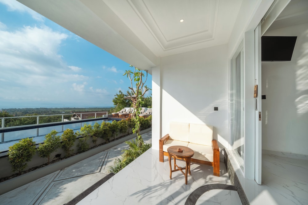 Deluxe Double Room, Balcony, Ocean View photo 2