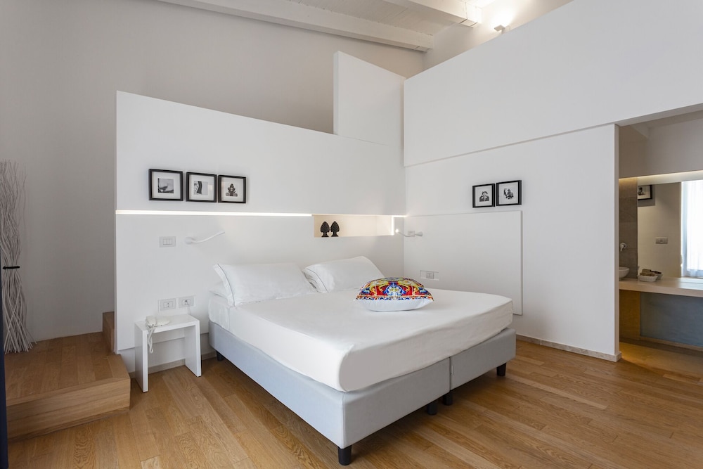 Superior Room, Terrace, Courtyard View