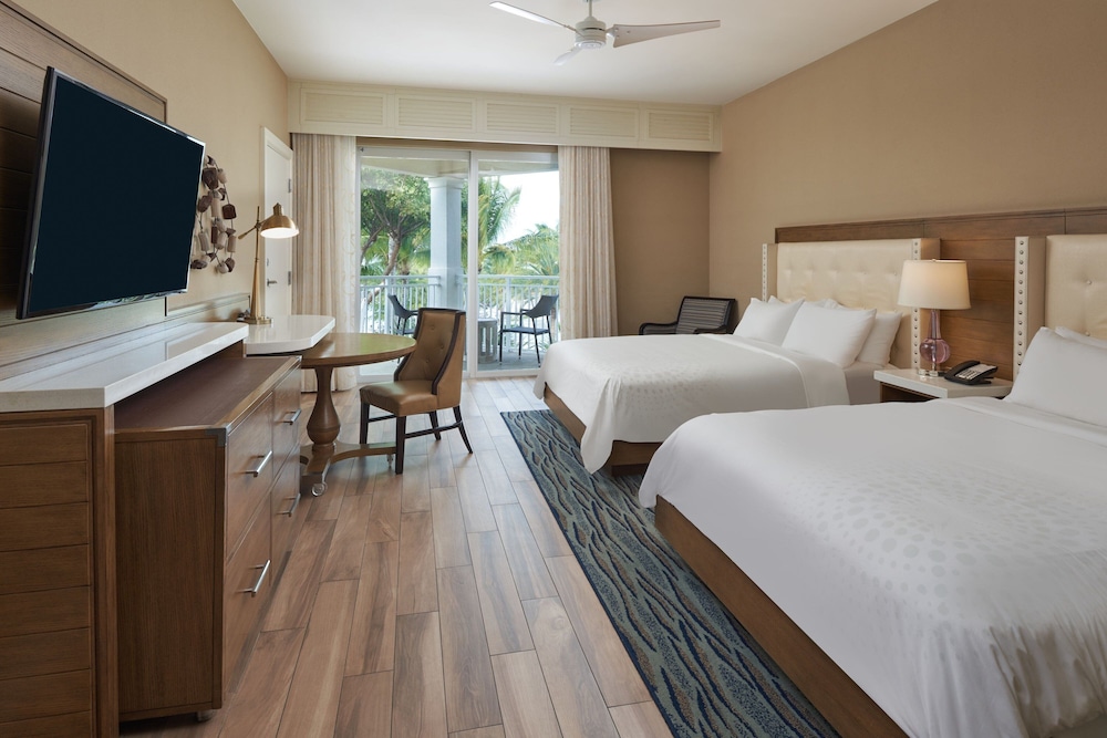 Room, 2 Queen Beds, Non Smoking, Balcony/Patio (Mobility Accessible, Tub) photo 2