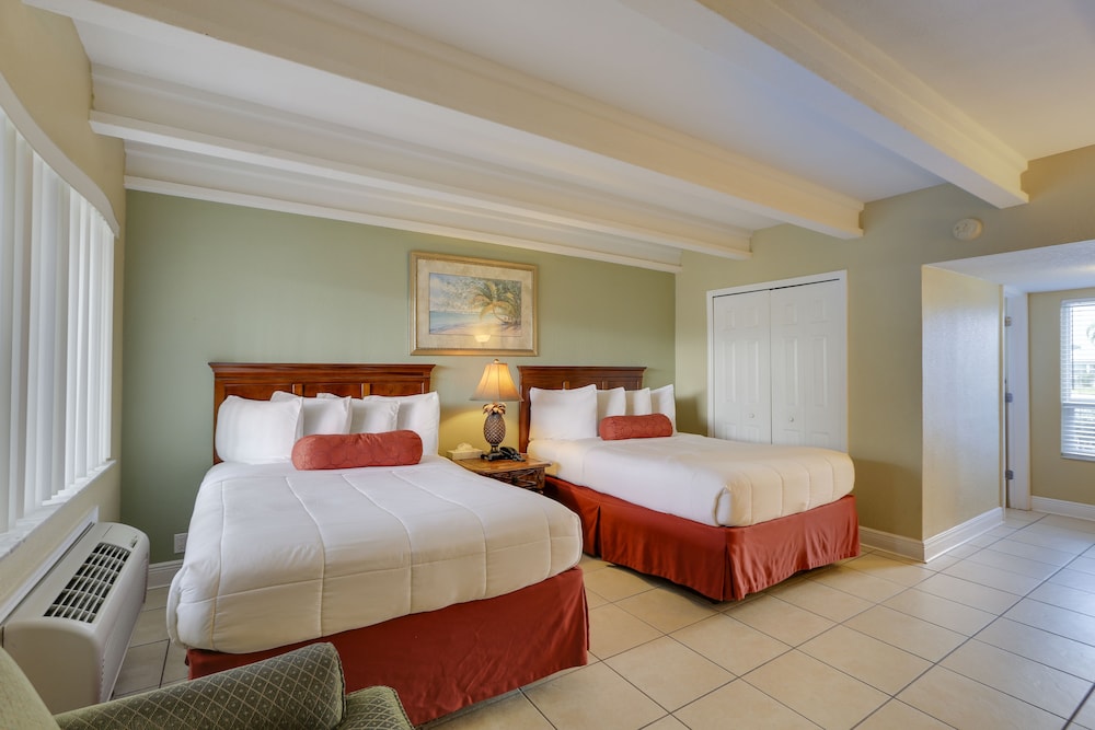 Deluxe Room, Two Double Beds, Kitchenette, photo 6