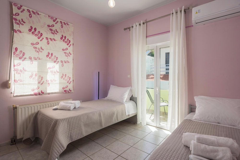 Comfort House, Sea View