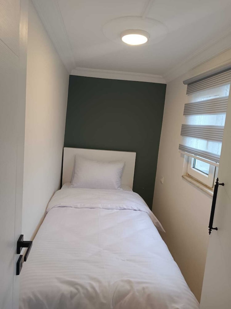 Family Triple Room, Balcony, Sea View photo 3