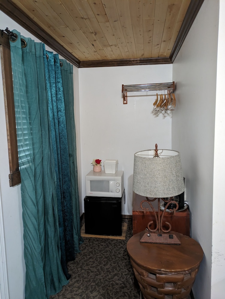 Basic Suite photo 2