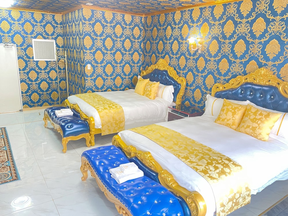 Deluxe Dog Room