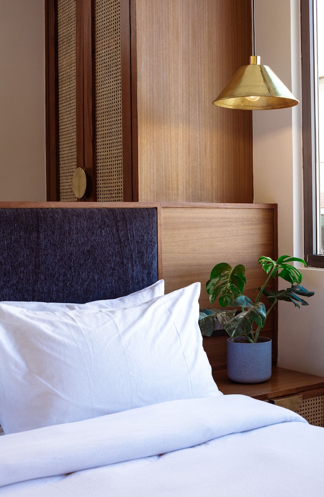 Deluxe Double or Twin Room - Photo 6