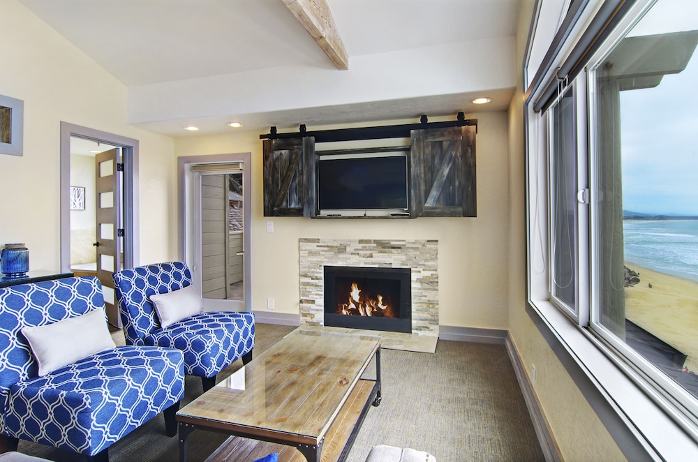 Penthouse, 1 King Bed, Ocean View (Las Nubes) photo 3