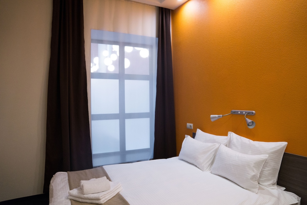 Double Room (Atrium view) photo 1