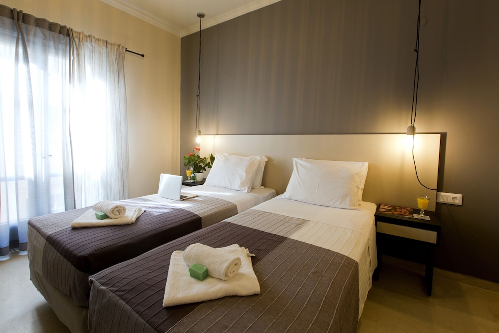City Studio Suite, 1 Bedroom, Private Bathroom, City View photo 1