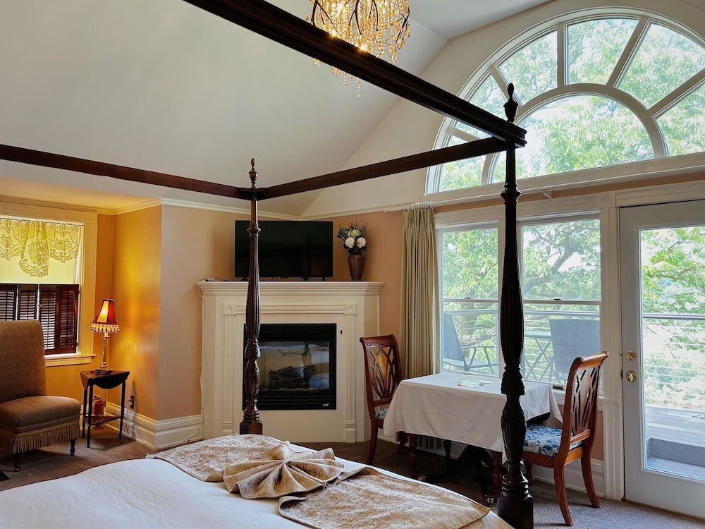 Deluxe Room, Balcony, River View