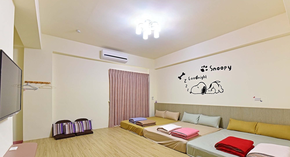 Family Room ( run of house) photo 1