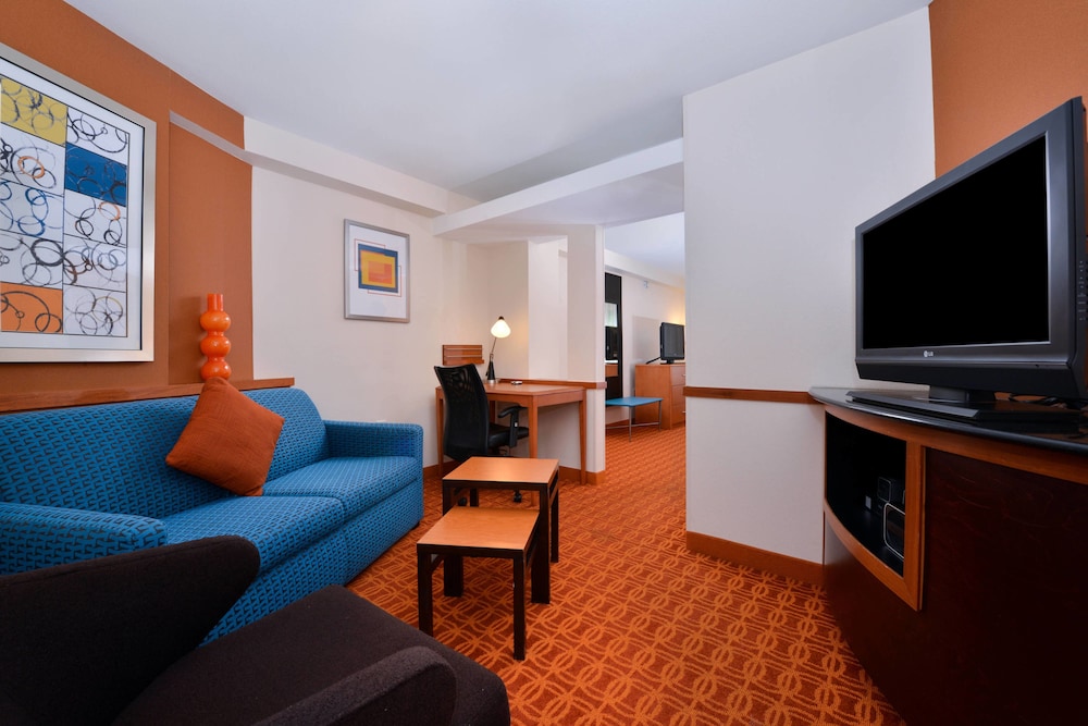 Studio, 2 Double Beds (Hearing Accessible) - Photo 2