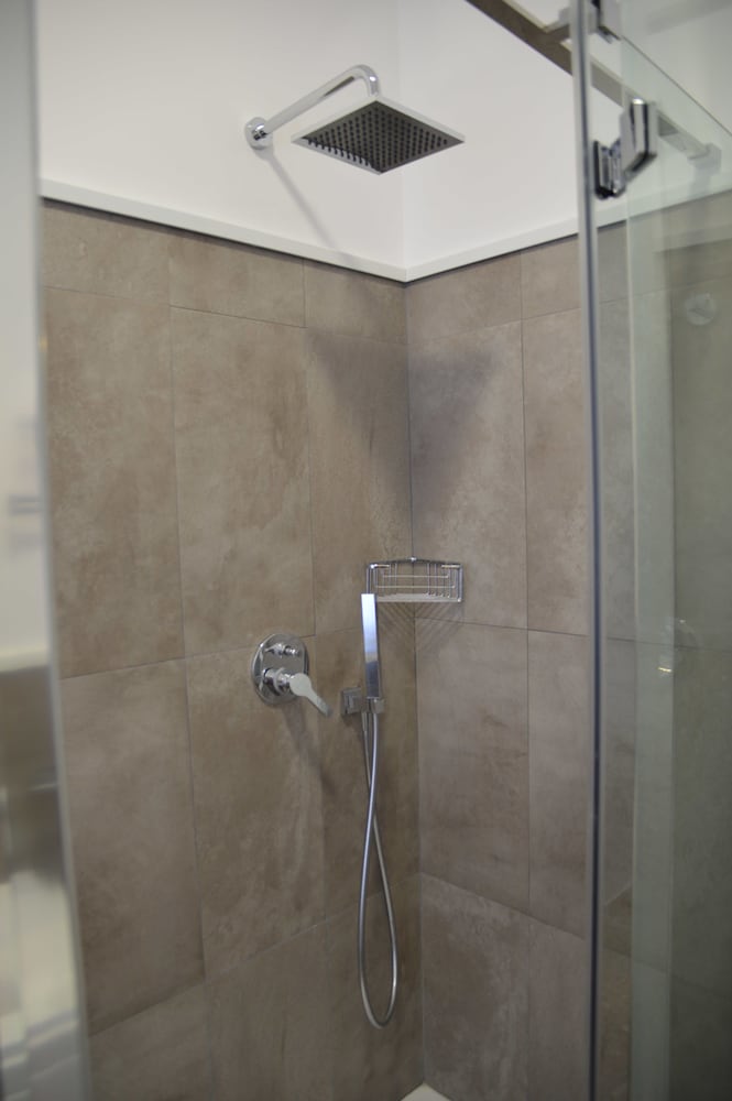 B&B Vanity, Bild 2