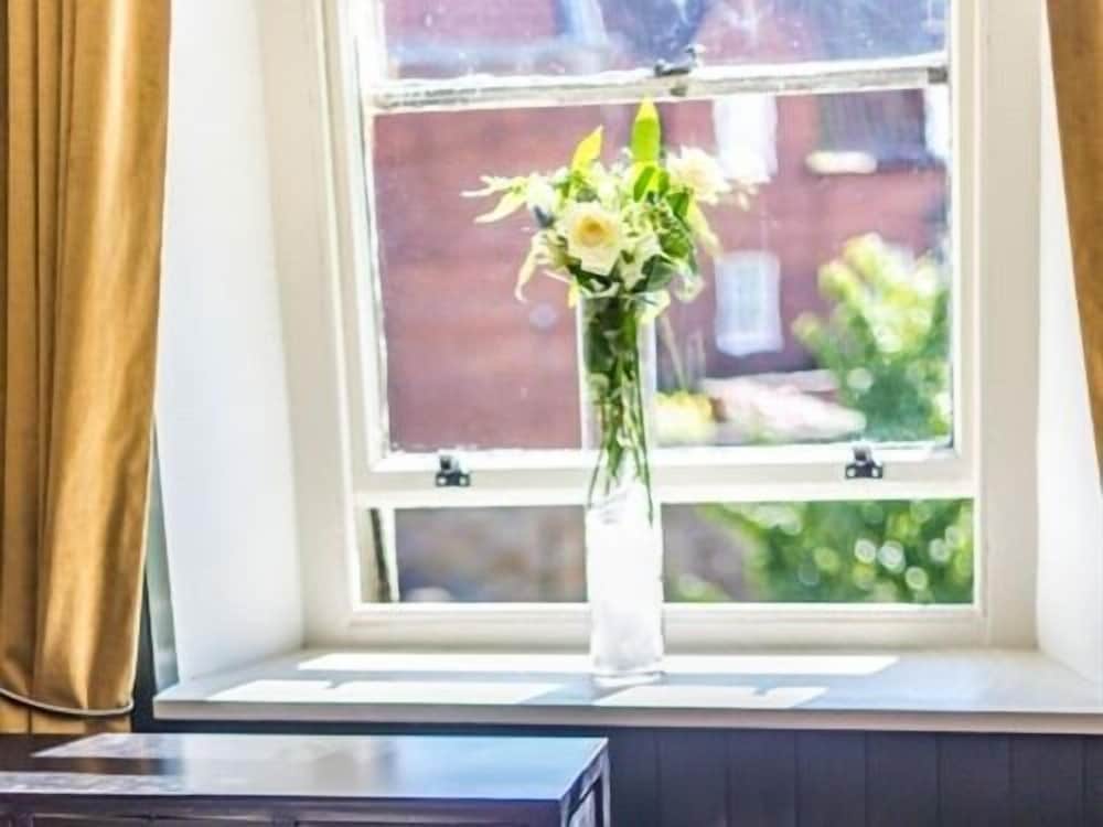 Luxury Double Room, Ensuite (The Pottergate) photo 3
