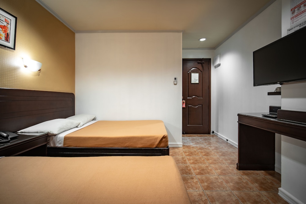 Premier Deluxe (with Air Condition) - Photo 1