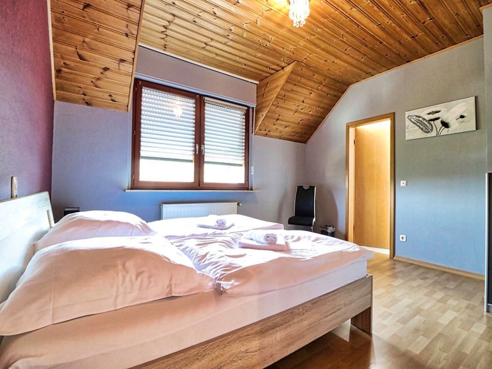 Family Apartment, 2 Bedrooms, Mountain View