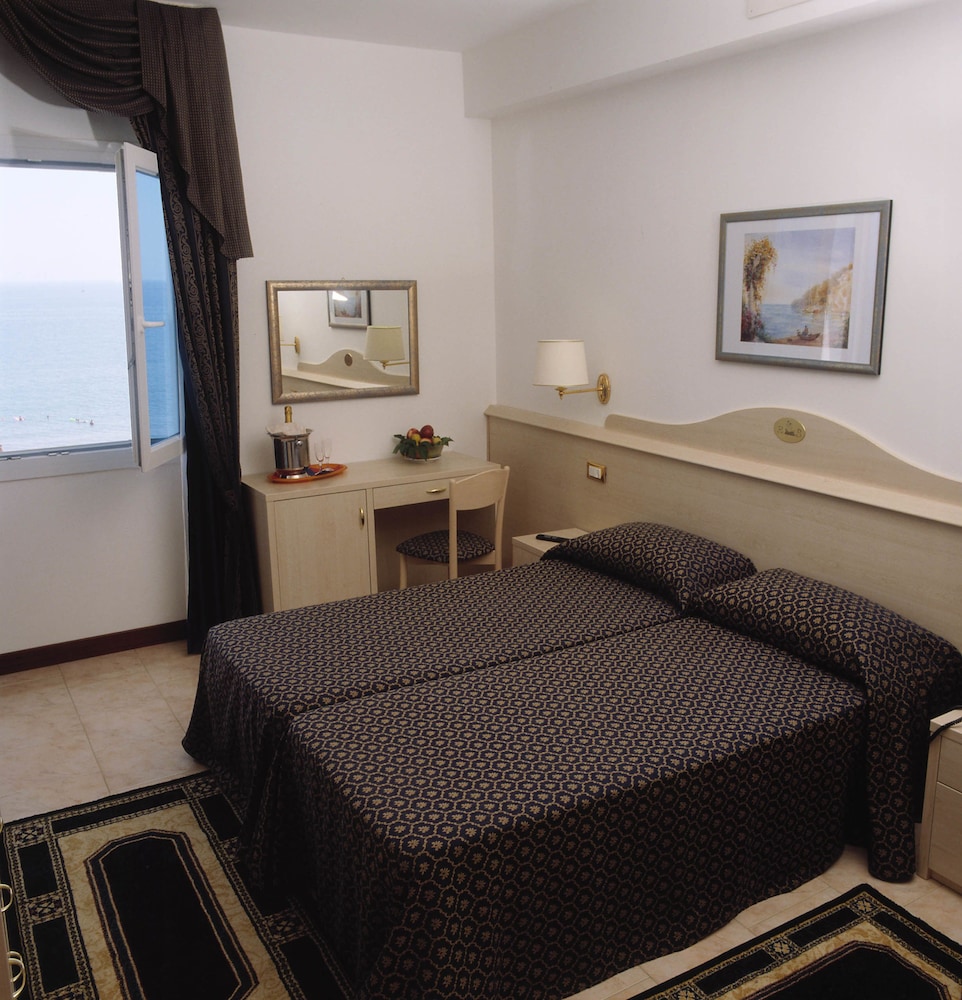 Triple Room, Sea View