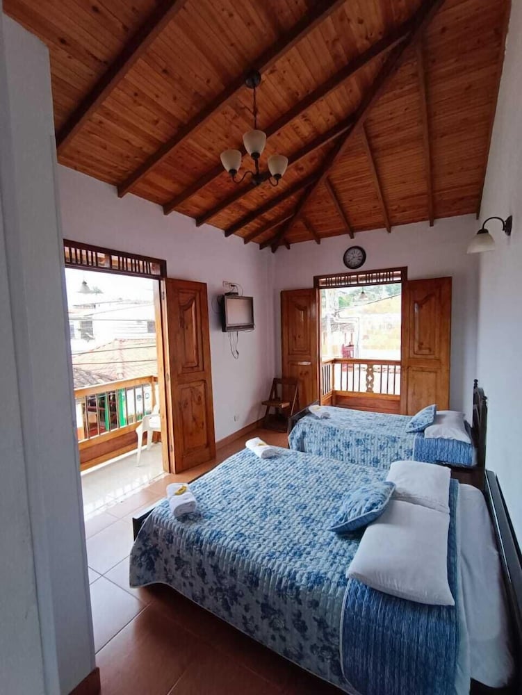 Basic Triple Room photo 1