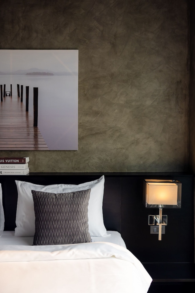 Deluxe Room - Photo 5