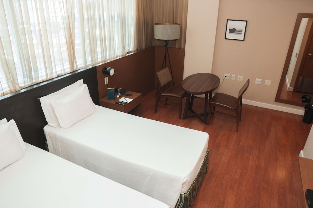 Room, 2 Twin Beds, Sea View