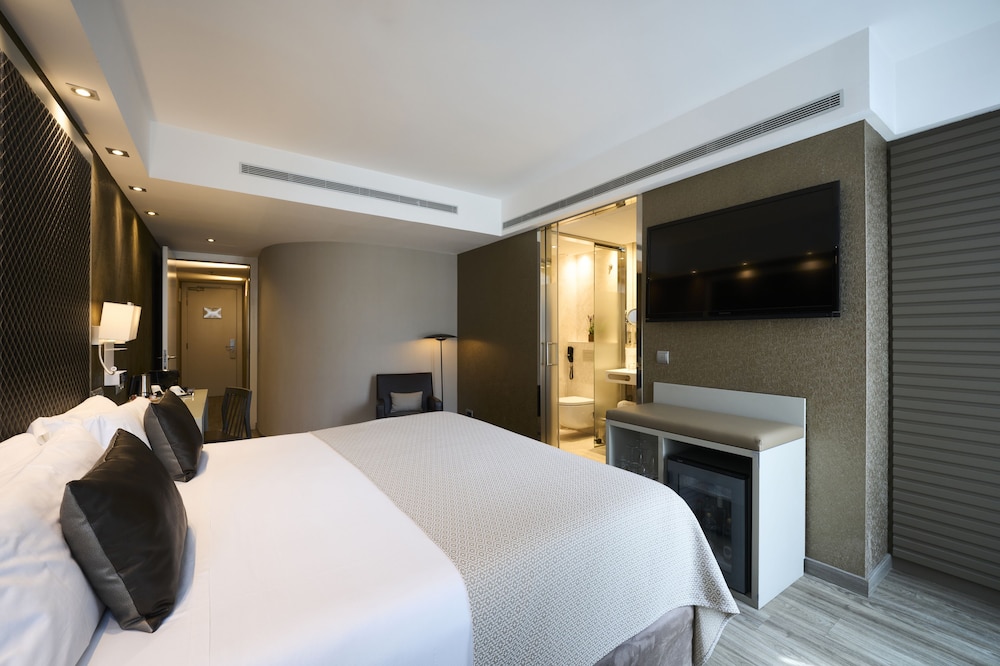 Double or Twin Room photo 3