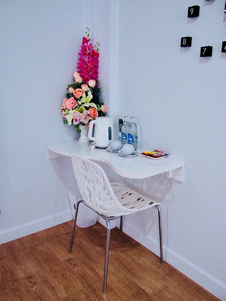 Standard, 2 Twin Beds, Non Smoking, City View photo 3