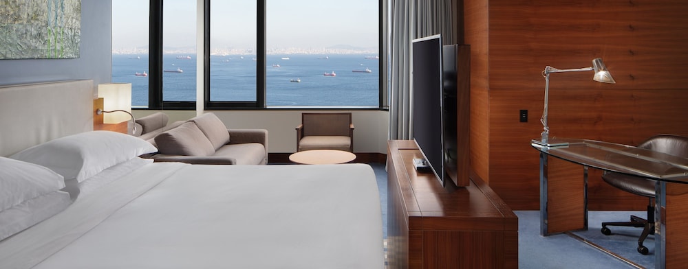Premium Room, 1 King Bed with Sofa bed, Sea View