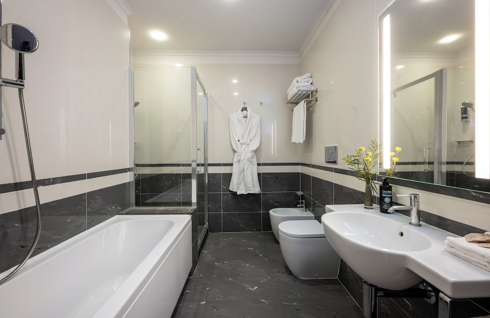 Junior Suite thumbnail 5