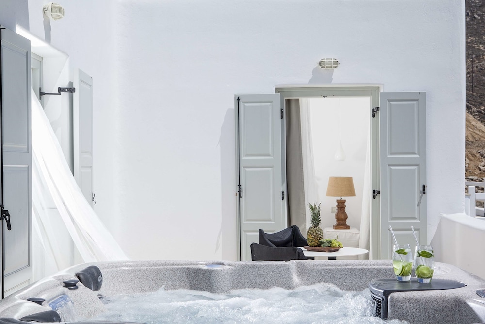 Exclusive Room, Jetted Tub