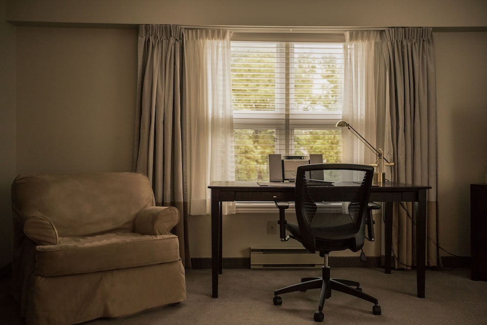 Business Room, 1 Queen Bed - Photo 2