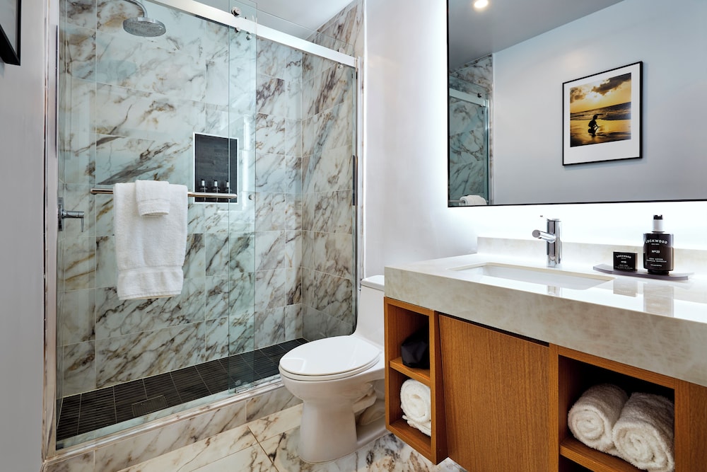 Junior Suite, 1 King Bed (All New)