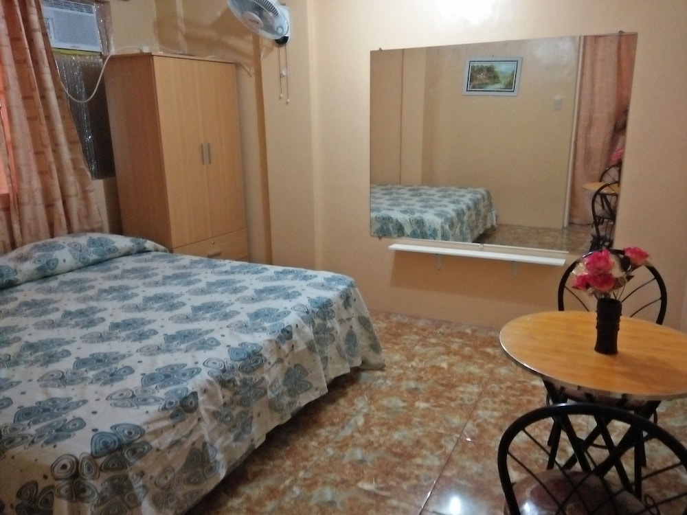 Room, 1 King Bed photo 1