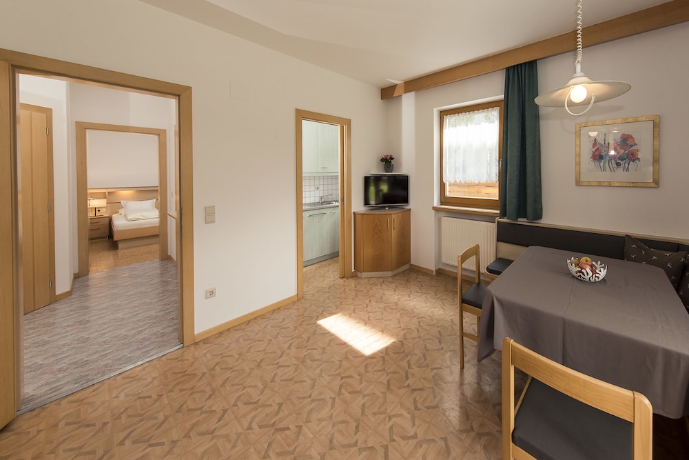 Comfort Apartment, Patio, Mountain View - Annex Building