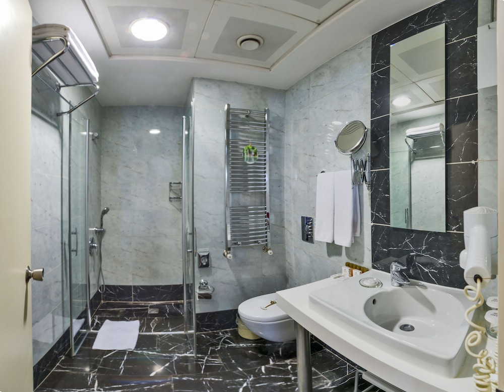 Standard Double Room, 1 Double Bed, Courtyard View photo 3