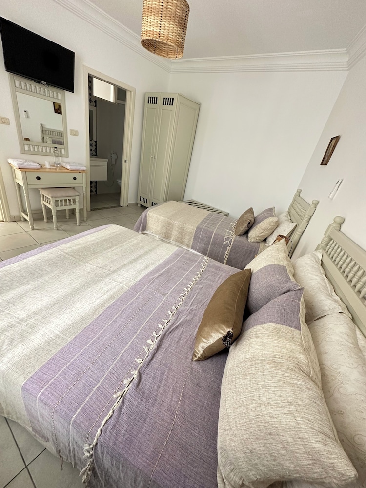 Standard Triple Room photo 2