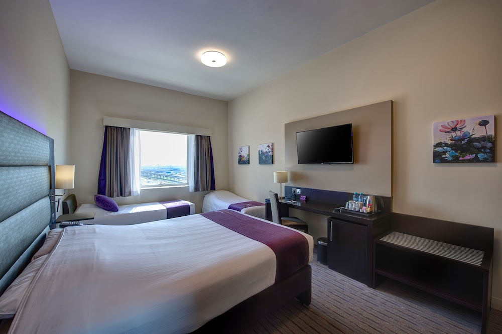 Standard Room, 1 Queen Bed With Sofa Bed, Non Smoking (Family) photo 1