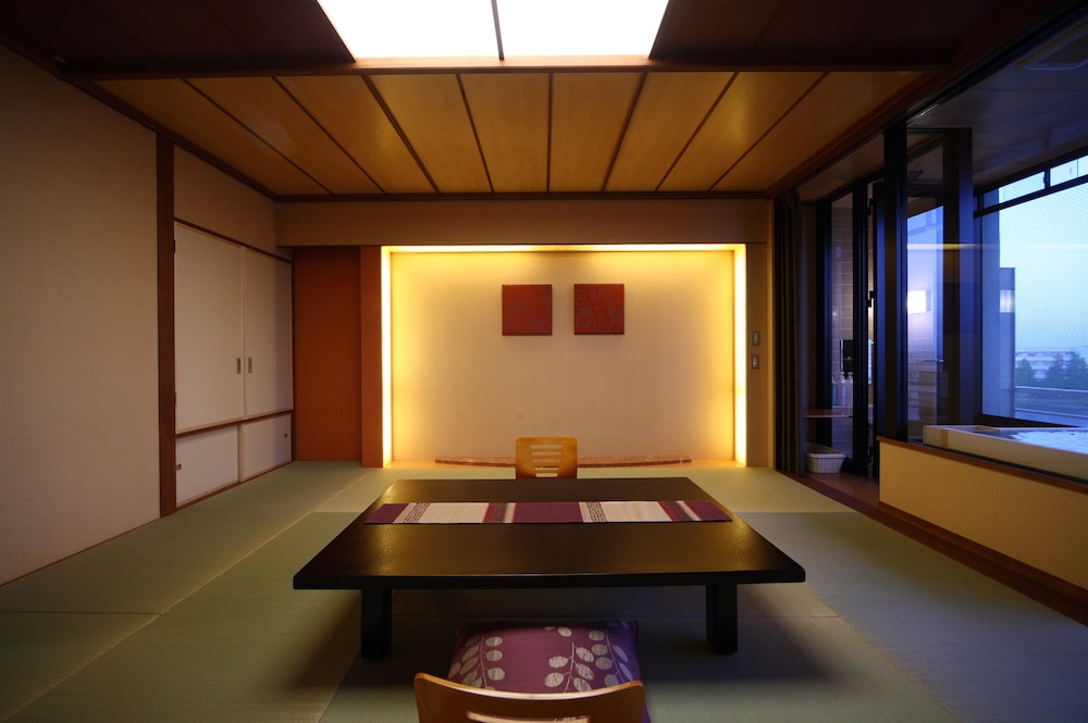 Yuuga Japanese Style Room with Semi-Open-Air Private Natural Hot Spring - Non-Smoking photo 2